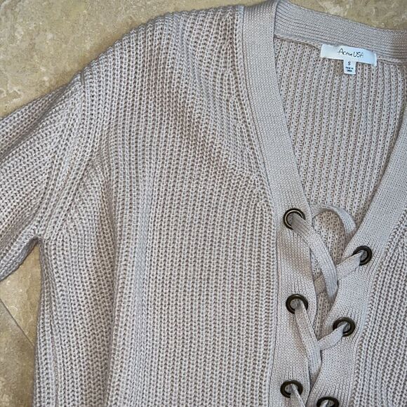 💕Cute knit sweater💕 - Picture 3 of 5